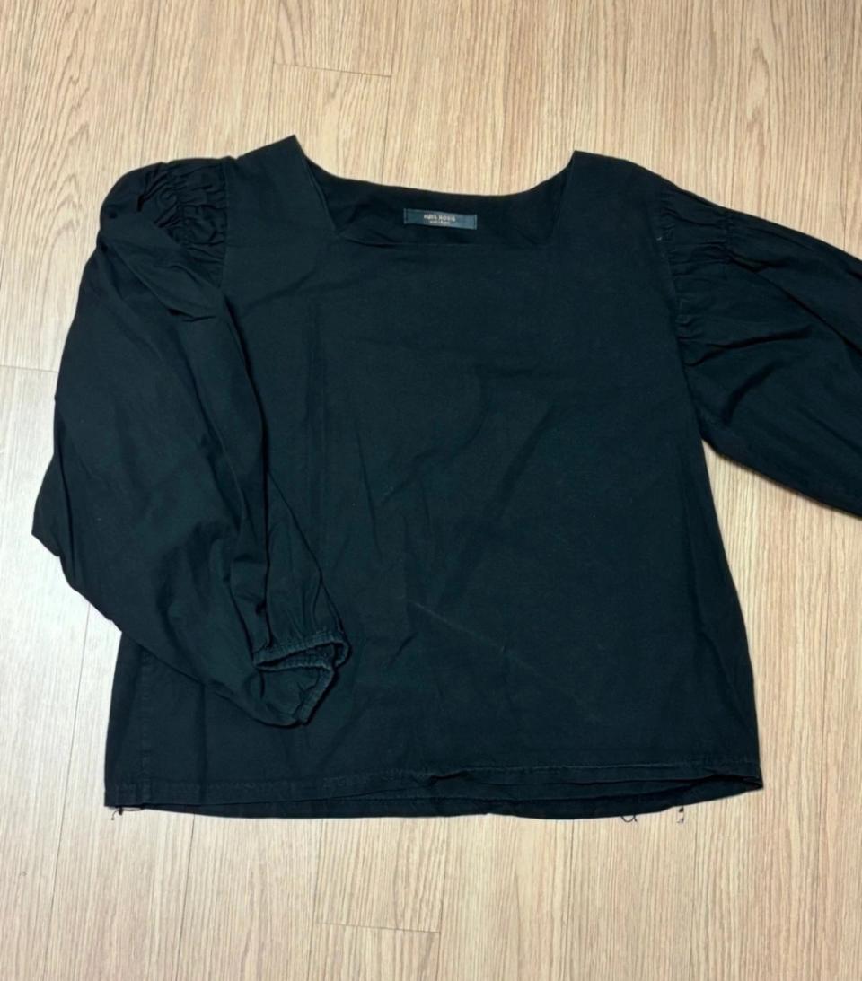 스퀘어넥 셔링 블라우스