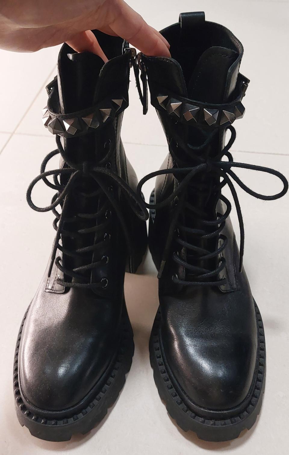 새상품 <아쉬> 스터드 워커