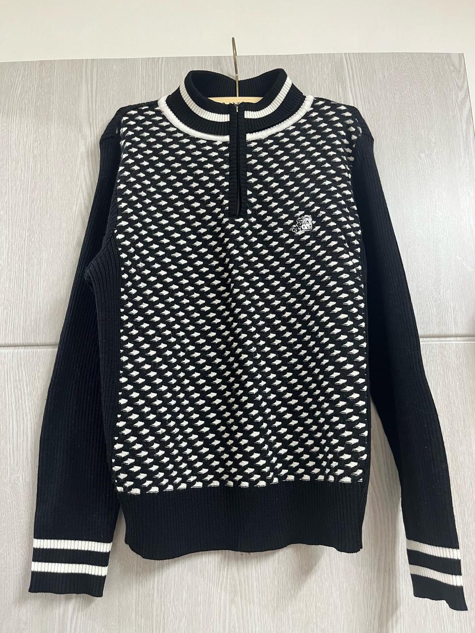 블랙앤화이트 집업티