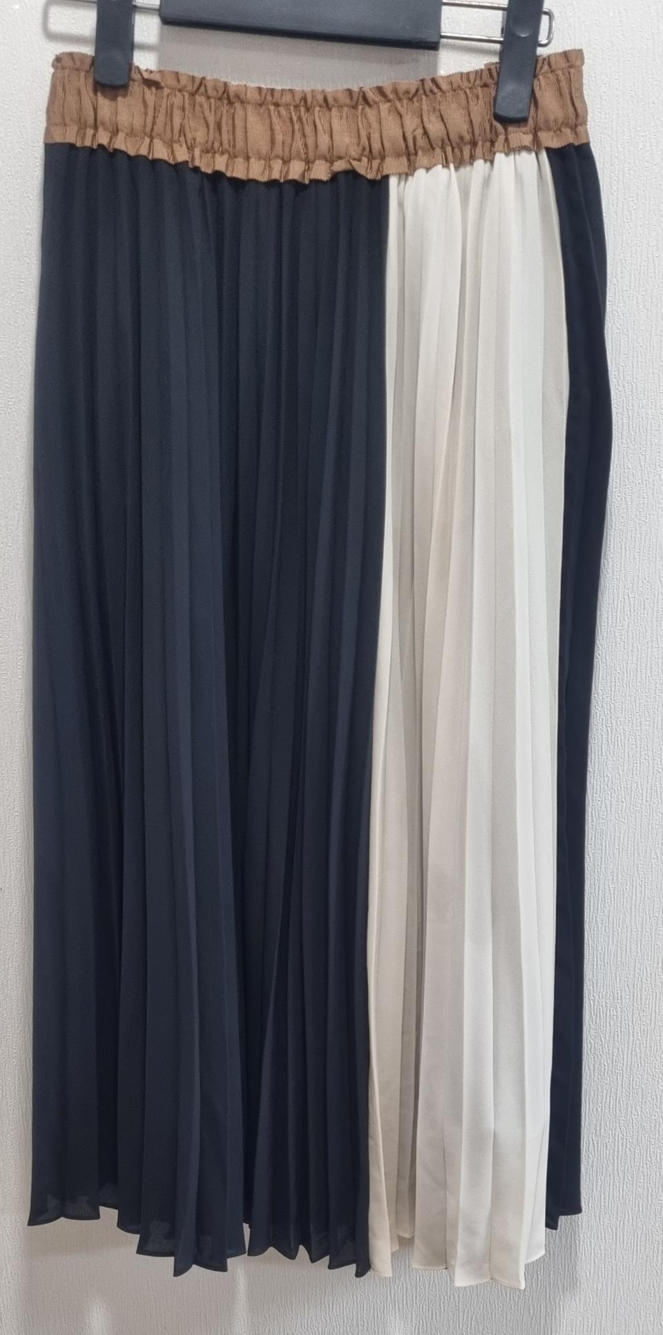 칼라거펠드스커트 66