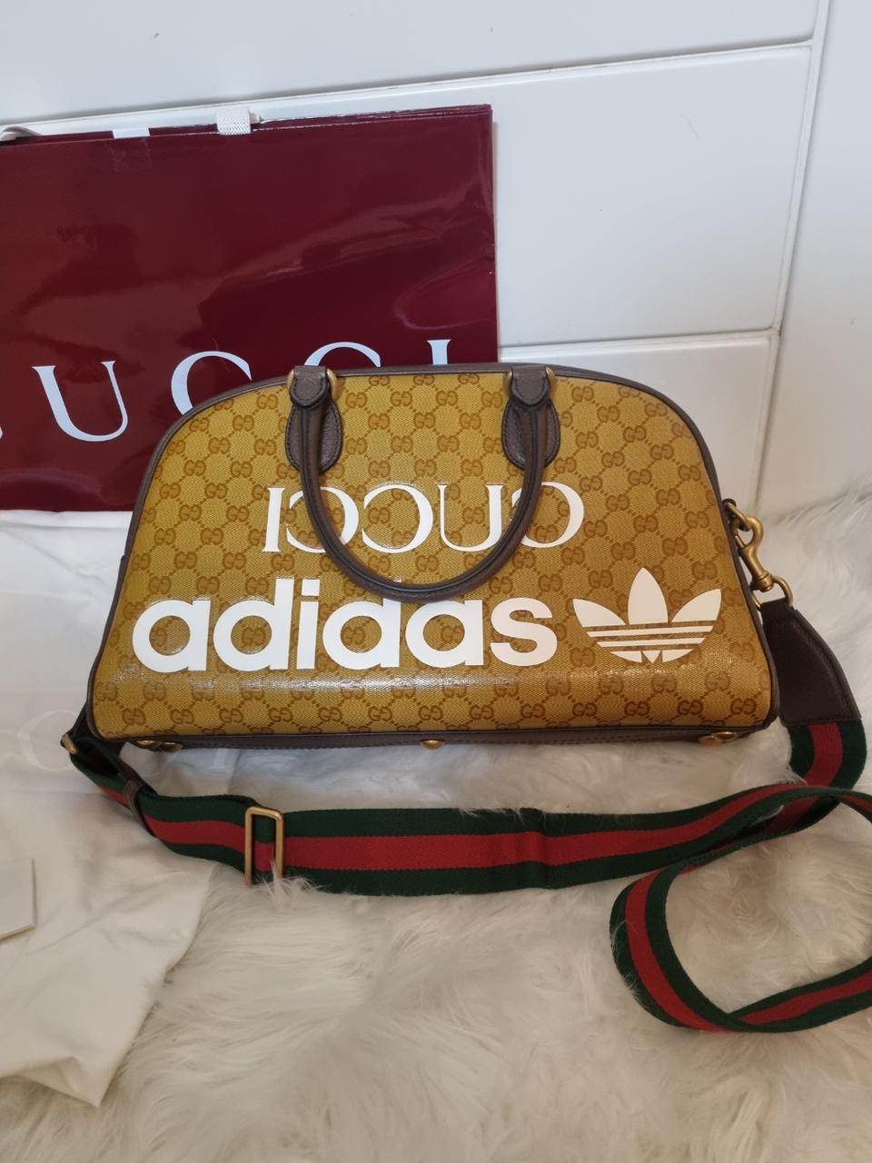 (새상품)구찌x아디다스 콜라보 미디엄 더플 토드백