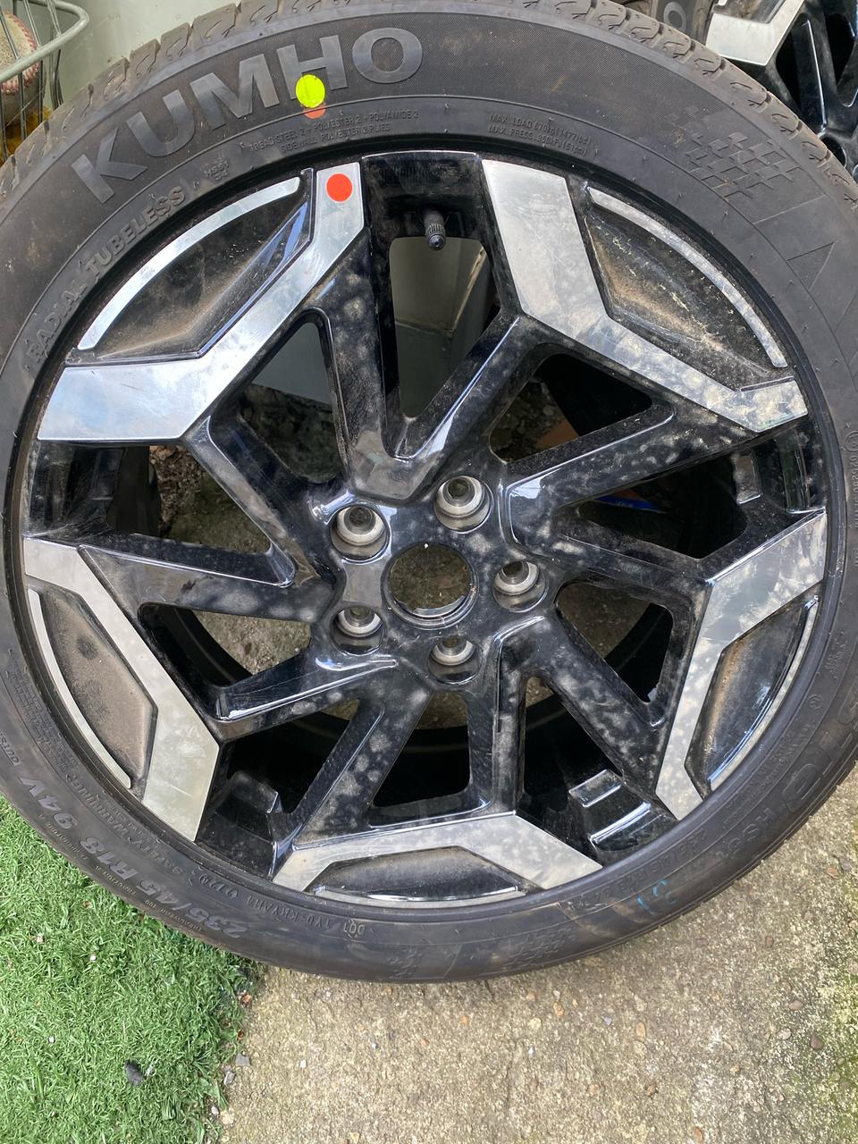 셀토스 페리 18인치휠타이어 딱 2개