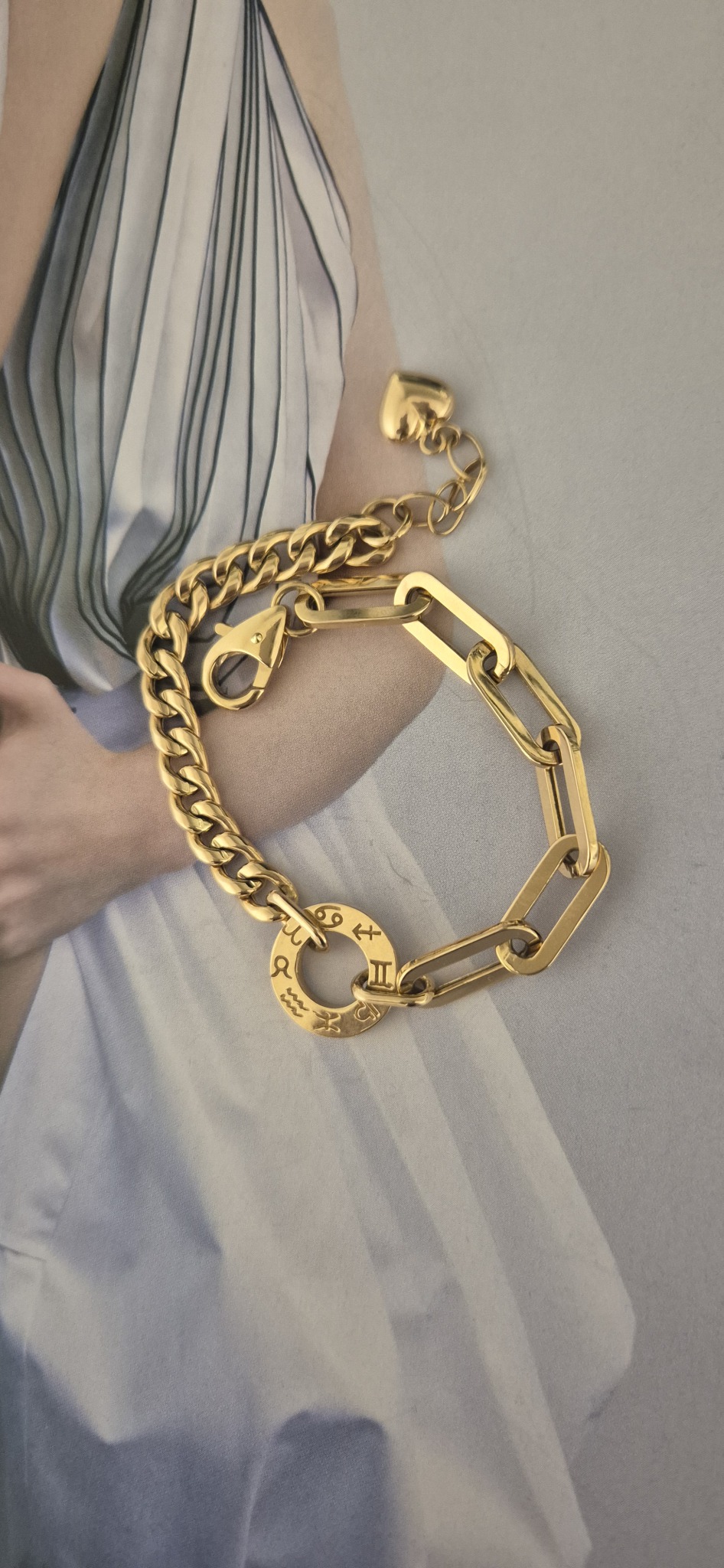 18k 왕할로우 언발 팔찌