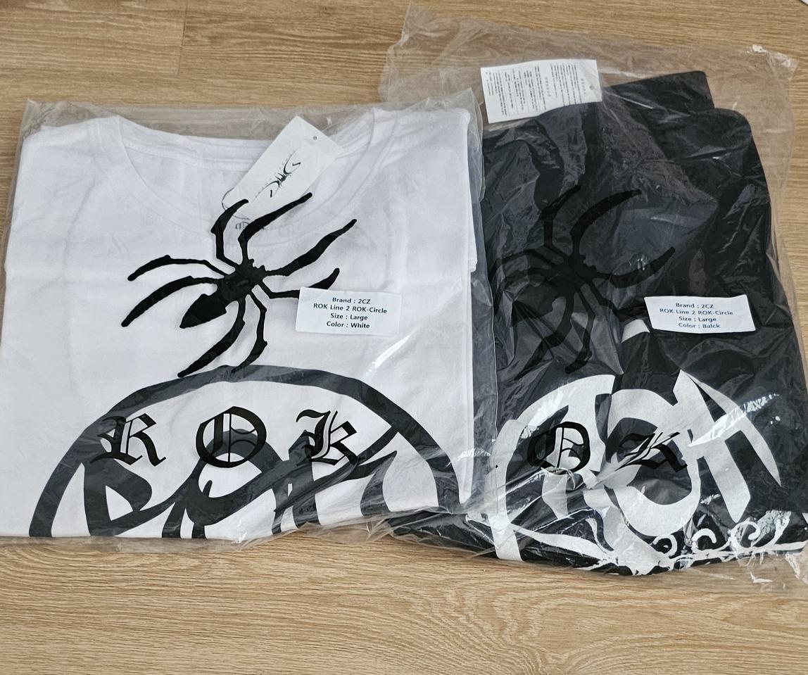 정품)스파이더프린팅남성반팔티셔츠L 2개일괄판매합니다