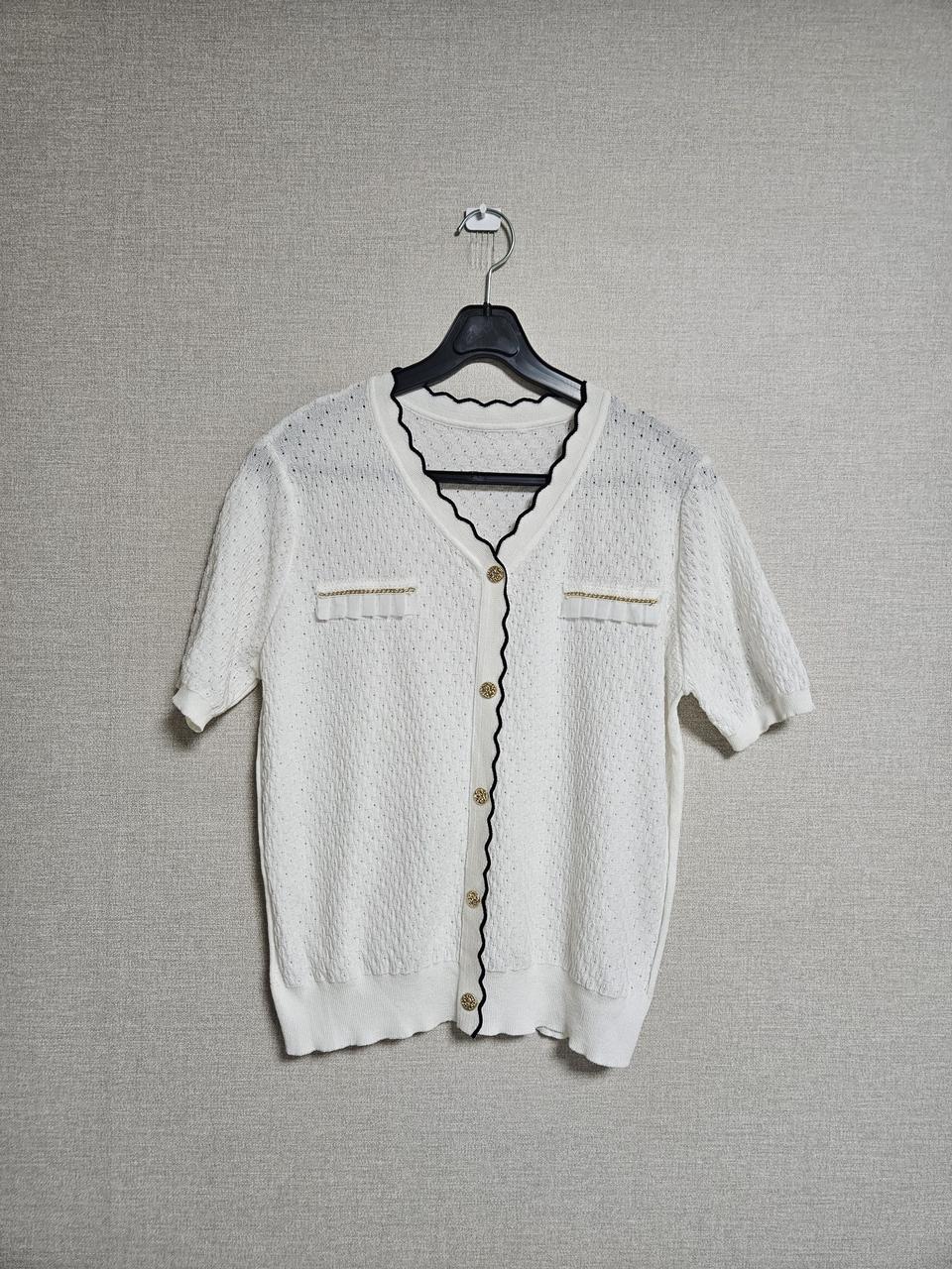 화이트 반팔 니트 가디건