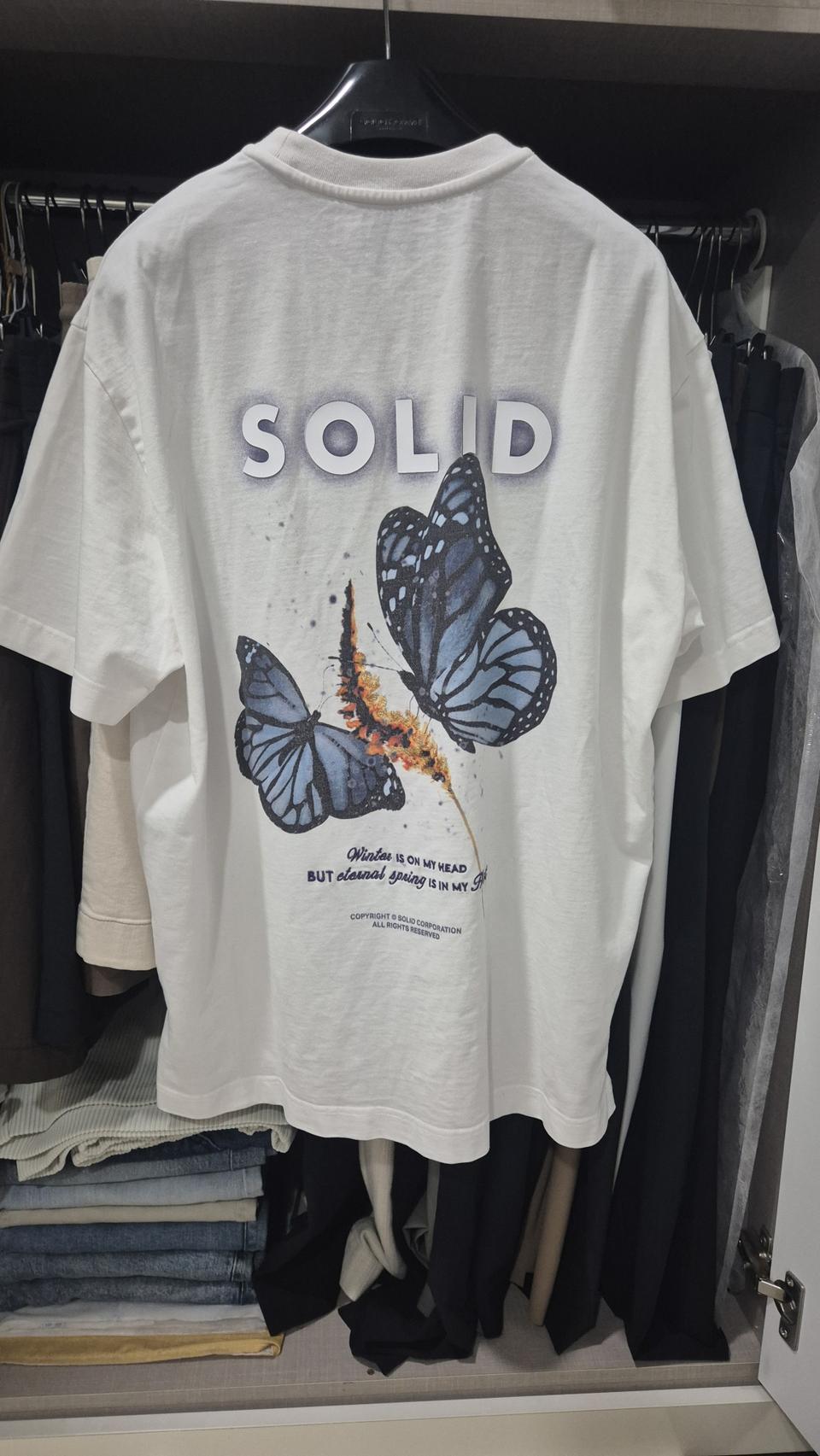 솔리드옴므 나비반팔