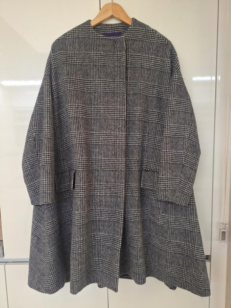 더아이잗컬렉션 노카라 플레어 코트 85-88-155