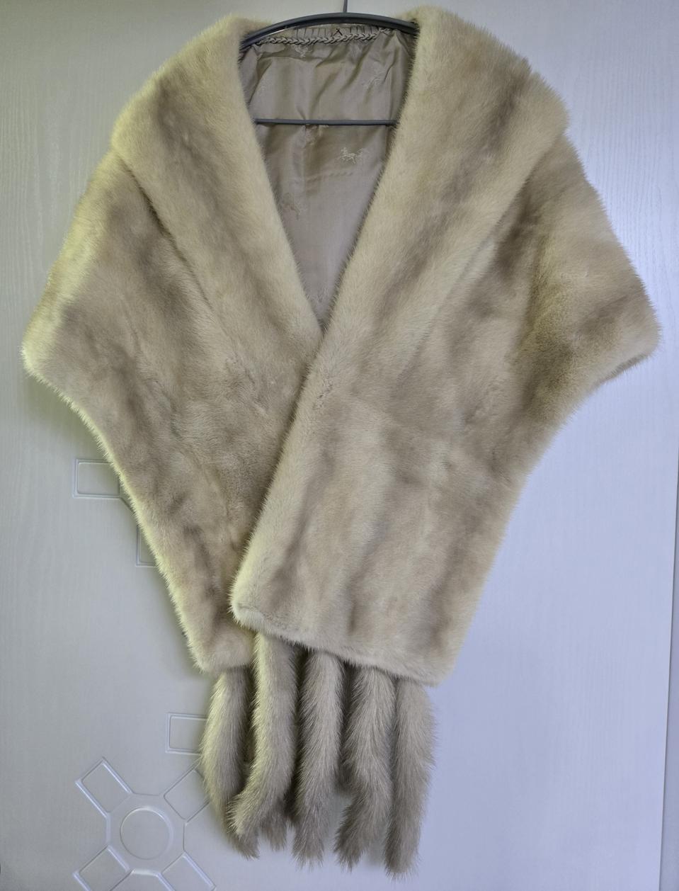 천연 풀스킨 휘메일 숄