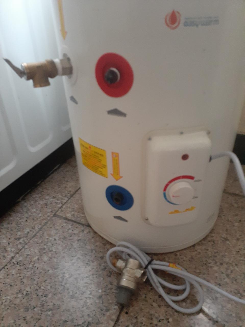 부경이지웜 전기온수기50L + 안전벨브,감압벨브