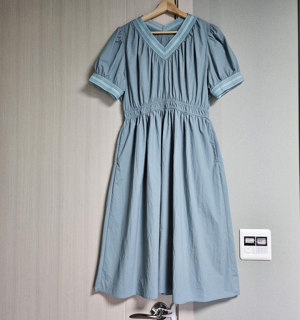 민트 브이넥 퍼프소매 바스락 롱원피스