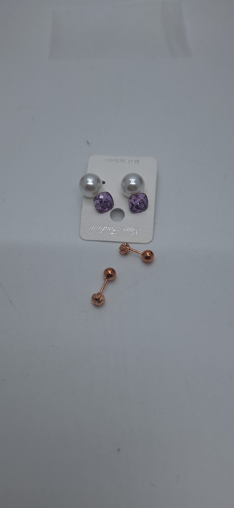 미착용 귀걸이 및 피어씽