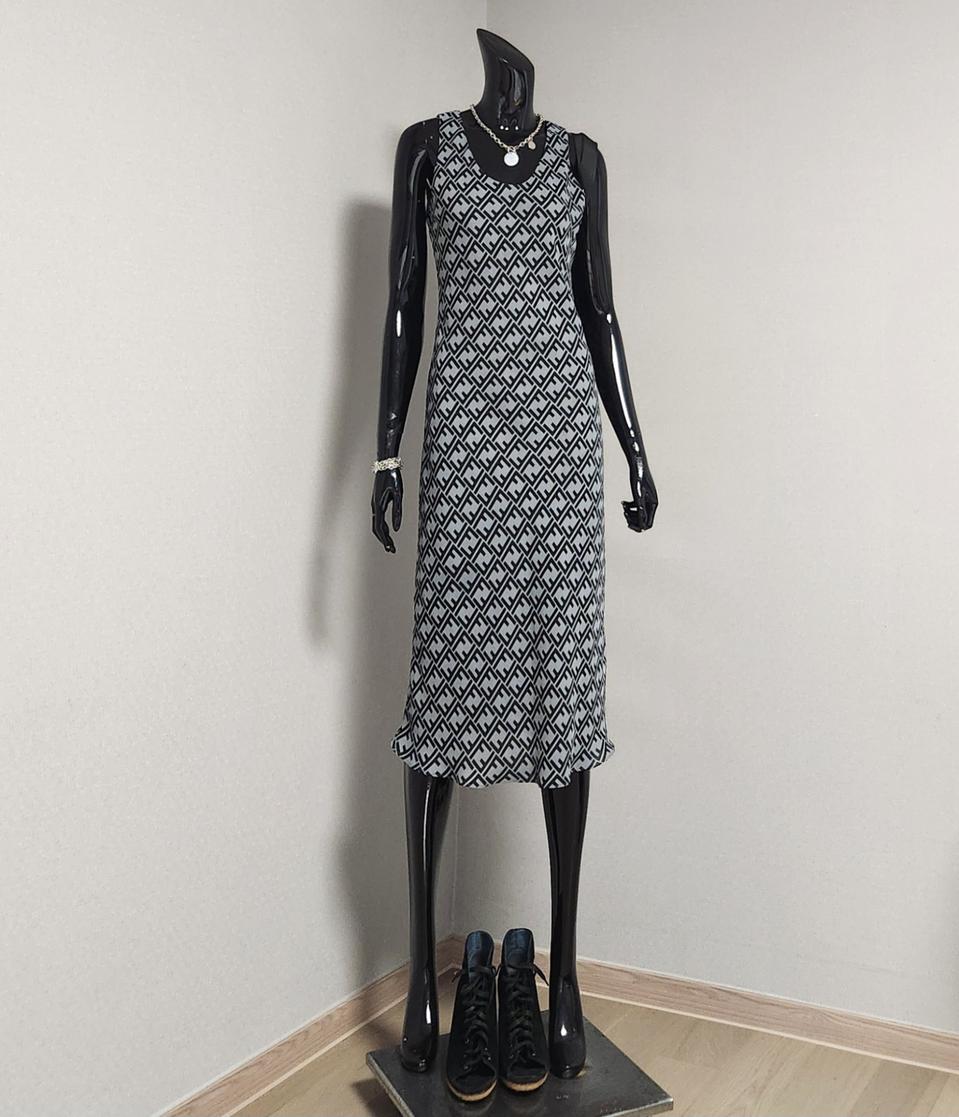 패턴민소매탄탄쉬폰ops