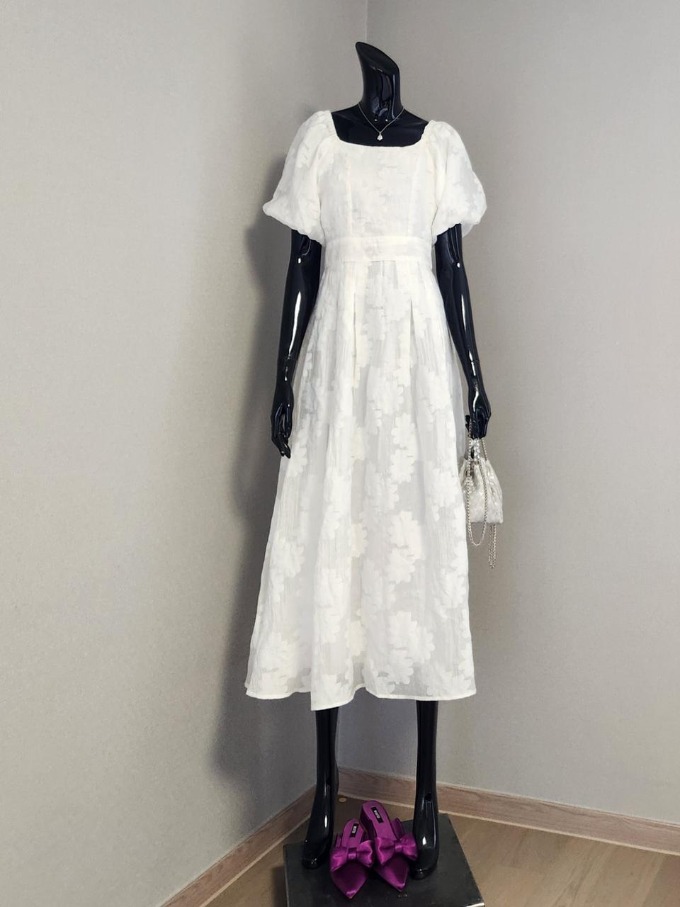 스퀘어밴딩넥 화이트 ops