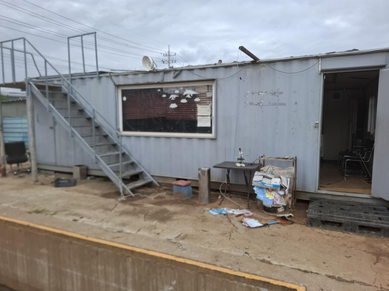 4×9 중고컨테이너 + 중고 철계딘