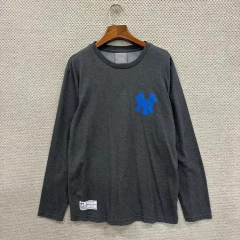 만원샵 MLB 뉴욕양키즈 백프린팅 그레이 긴팔티 95 M04146