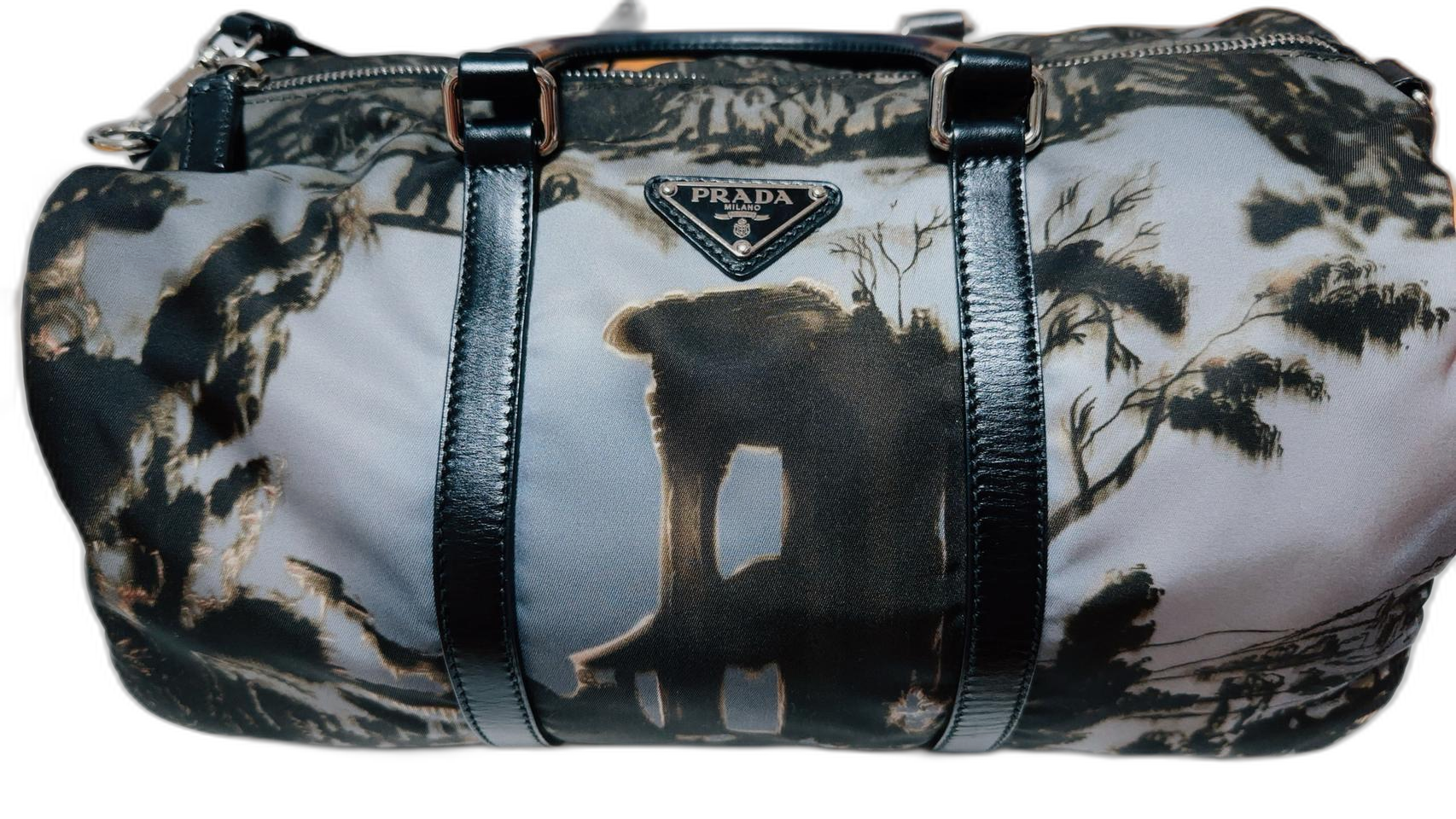 프라다 포코노 프린팅 가방