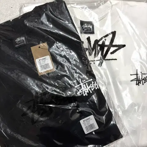 정품/무료배송 미개봉 스투시 STUSSY 베이직 반팔 / 블랙 화이트