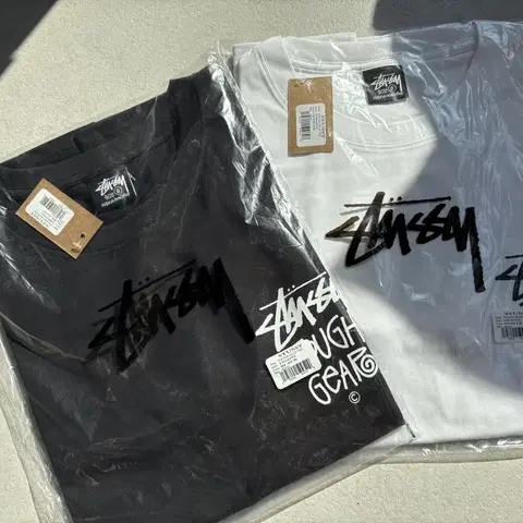 정품 무료배송) STUSSY 스투시 터프기어 반팔 / 블랙 화이트