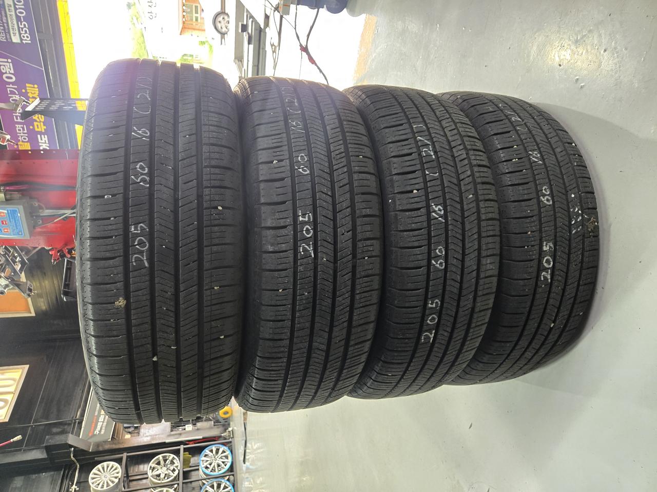 205 60 16 넥센타이어 엔페라 슈프림 판매합니다. 중고타이어