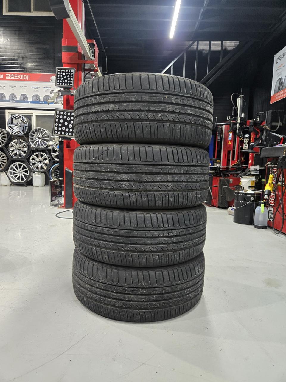 245 40 20 275 35 20 킨포레스트 중고타이어 판매합니다.