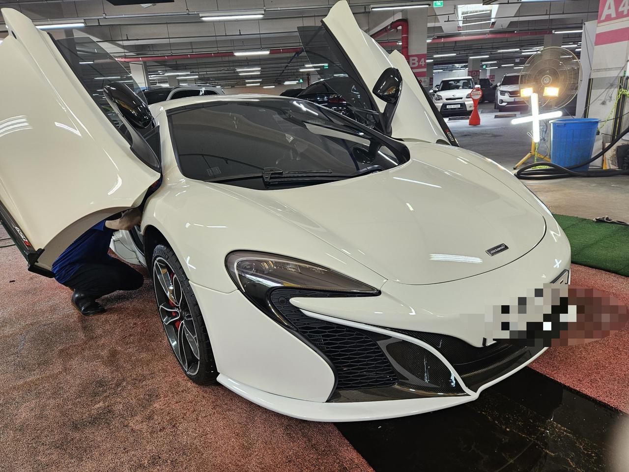 맥라렌 650S 화이트 15년5월 1만8400km