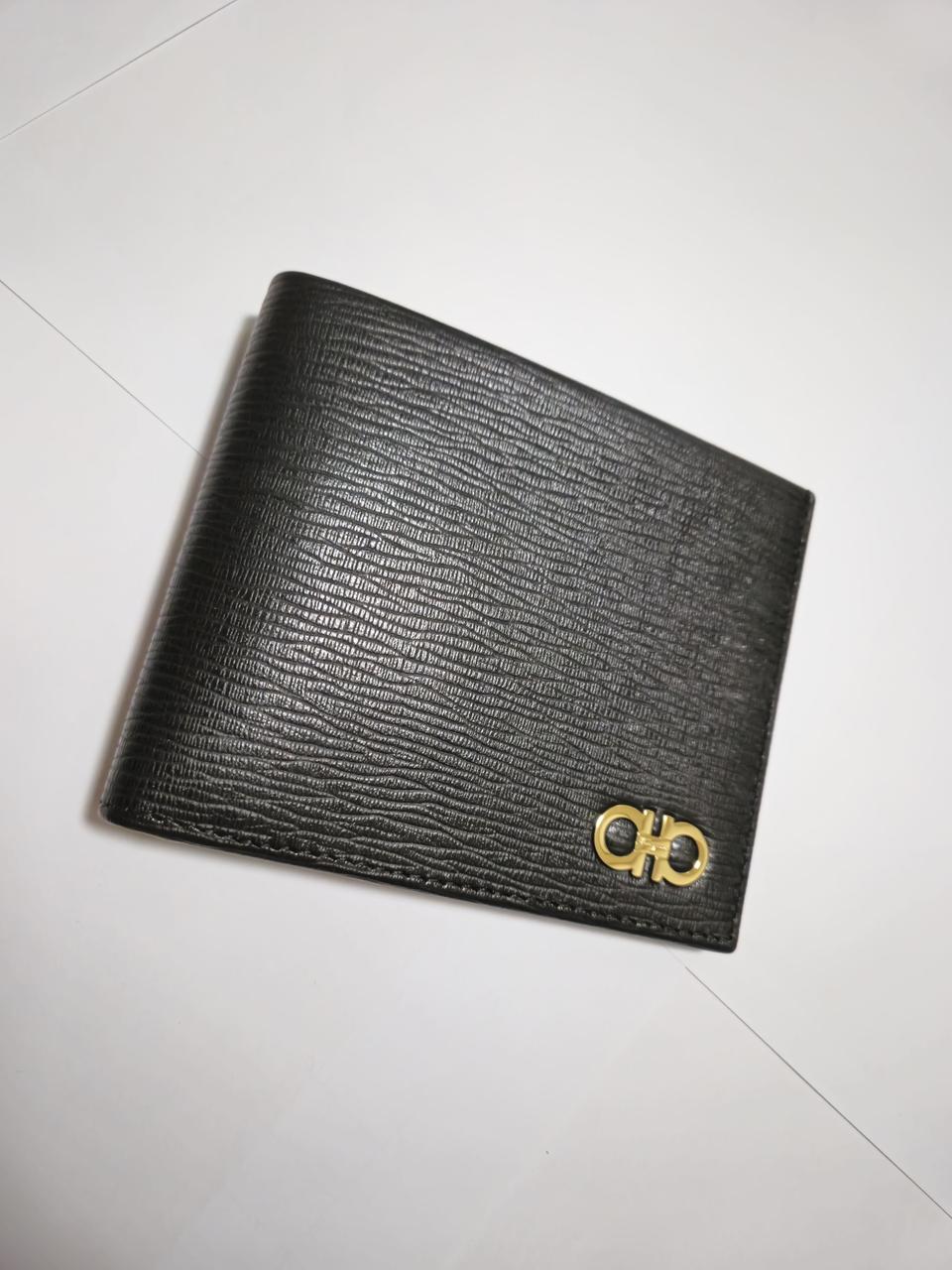 정품 페라가모 간치니 금장 반지갑