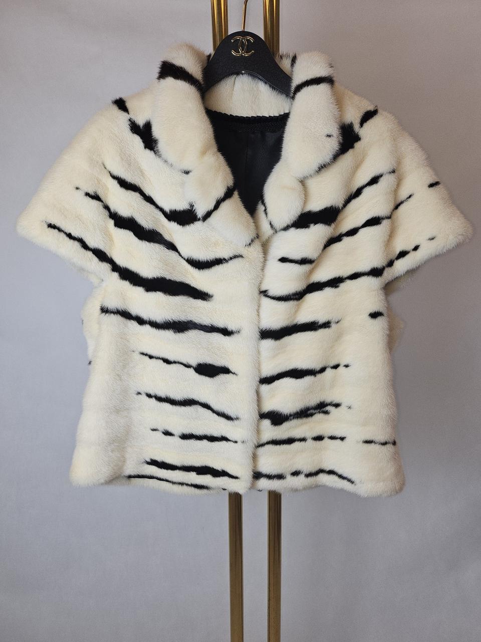 마지막1장특가 미사용급 국내제작 캡소매 블랙 휘메일 풀스킨 밍크베스트