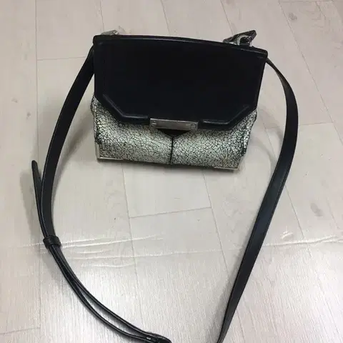 알렉산더왕 정품가방 가죽 숄더백 미니크로스백