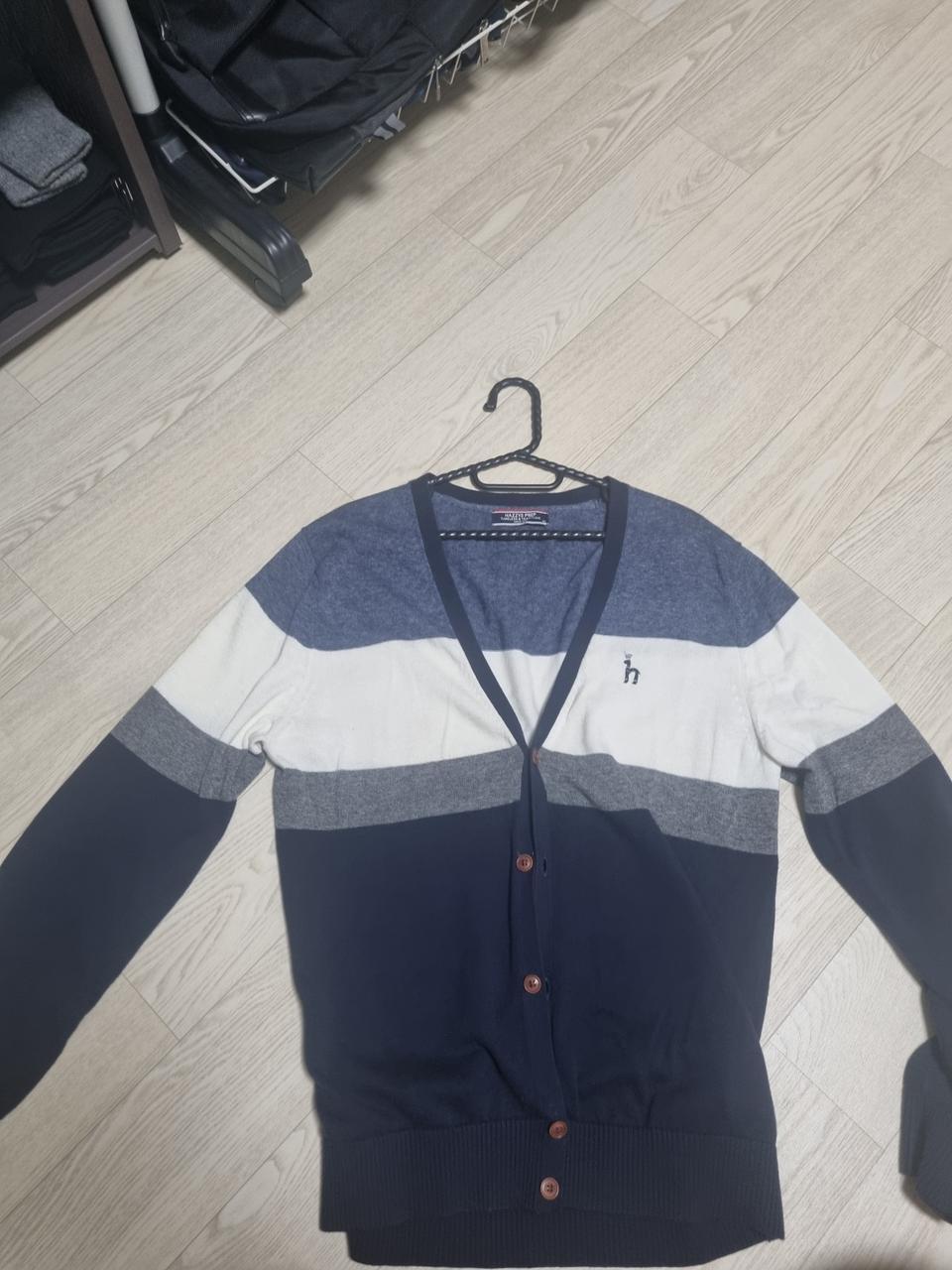 남자 해지스 가디건 팝니다