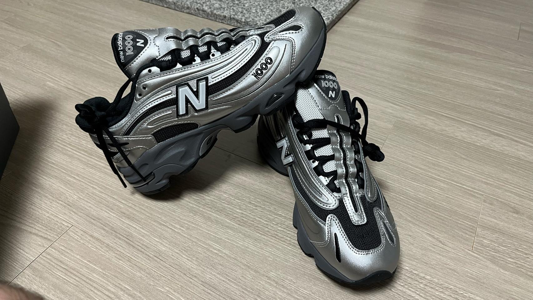 뉴발란스 m1000 실버 265 새제품