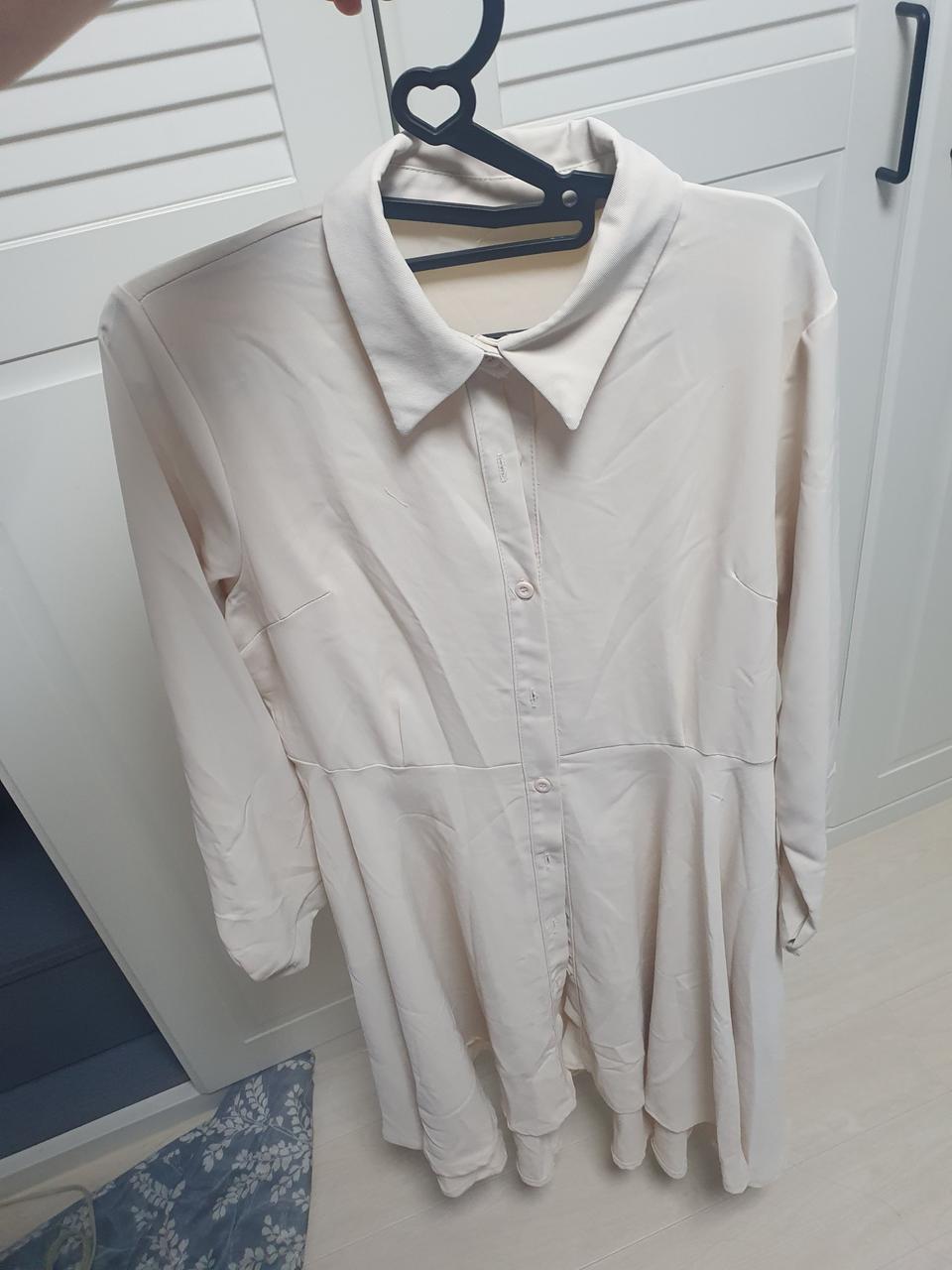 새제품) 아이보리 롱 셔츠 원피스