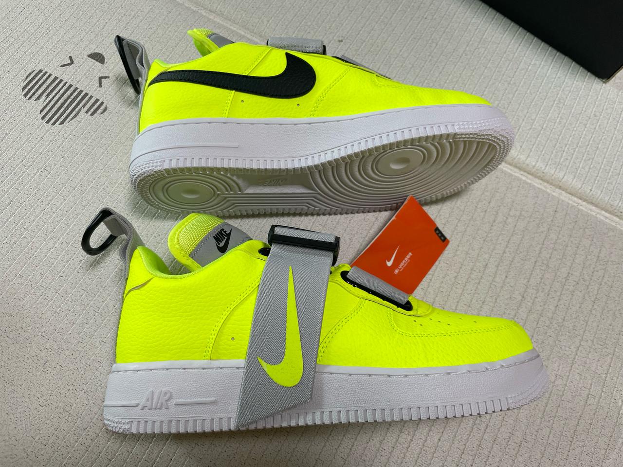 나이키 에어포스 정품 새상품