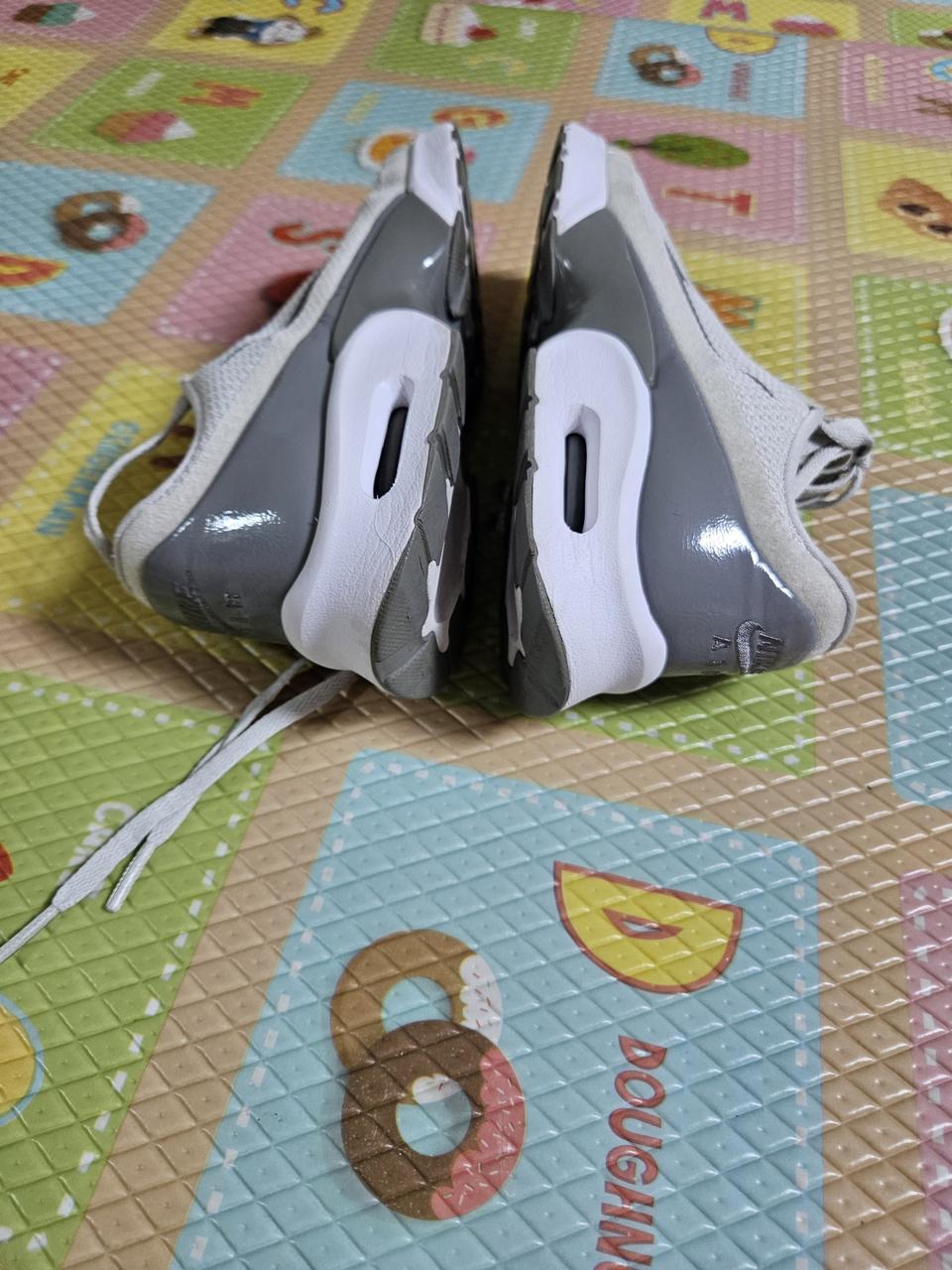 나이키 여성신발235