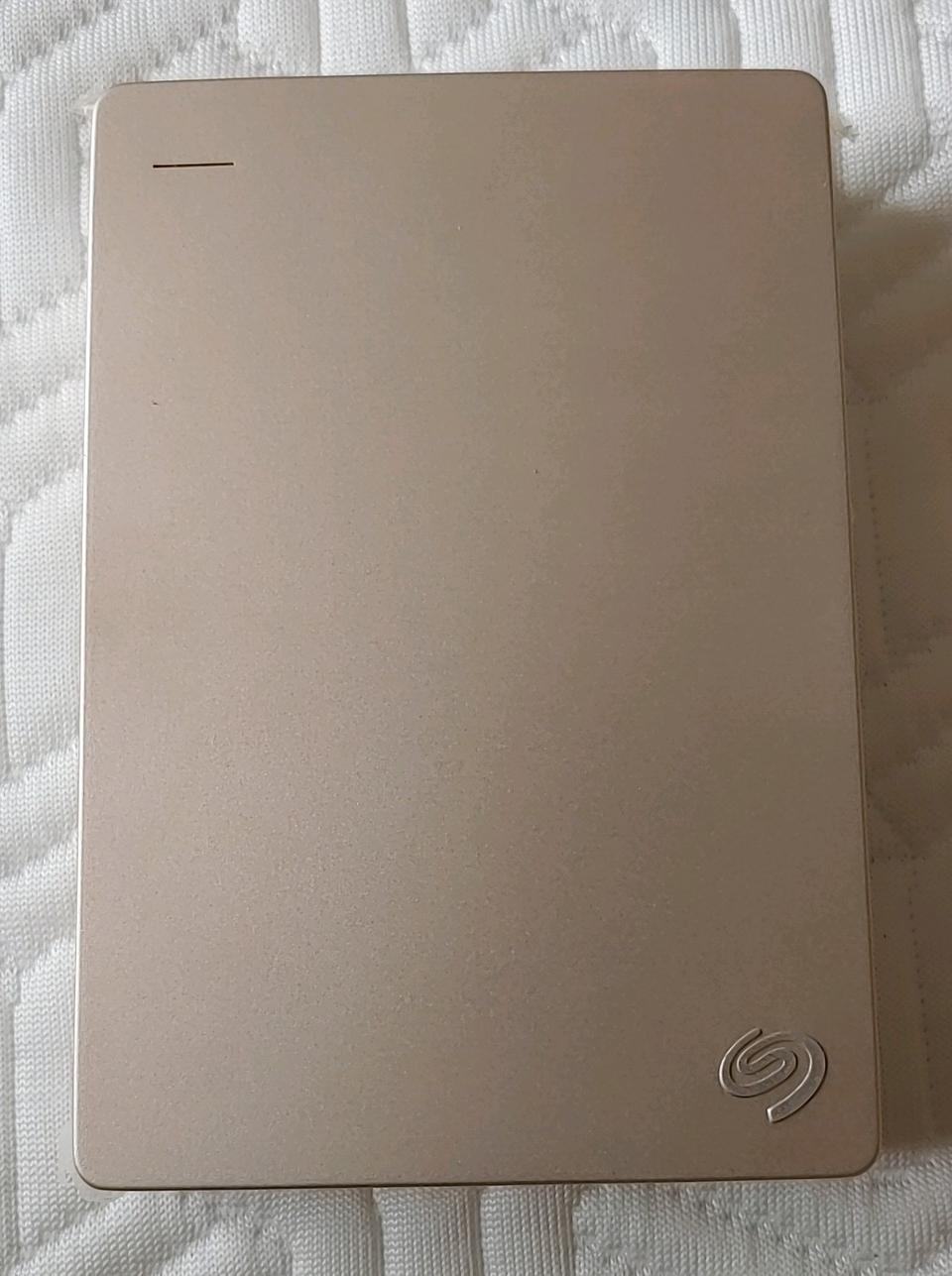 씨게이트 백업 플러스 외장하드 4TB