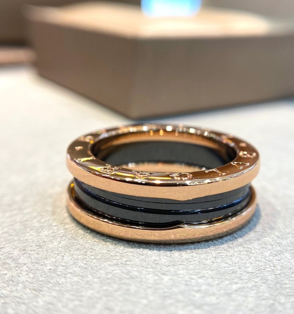 불가리 로즈 골드 레터링 각인 반지