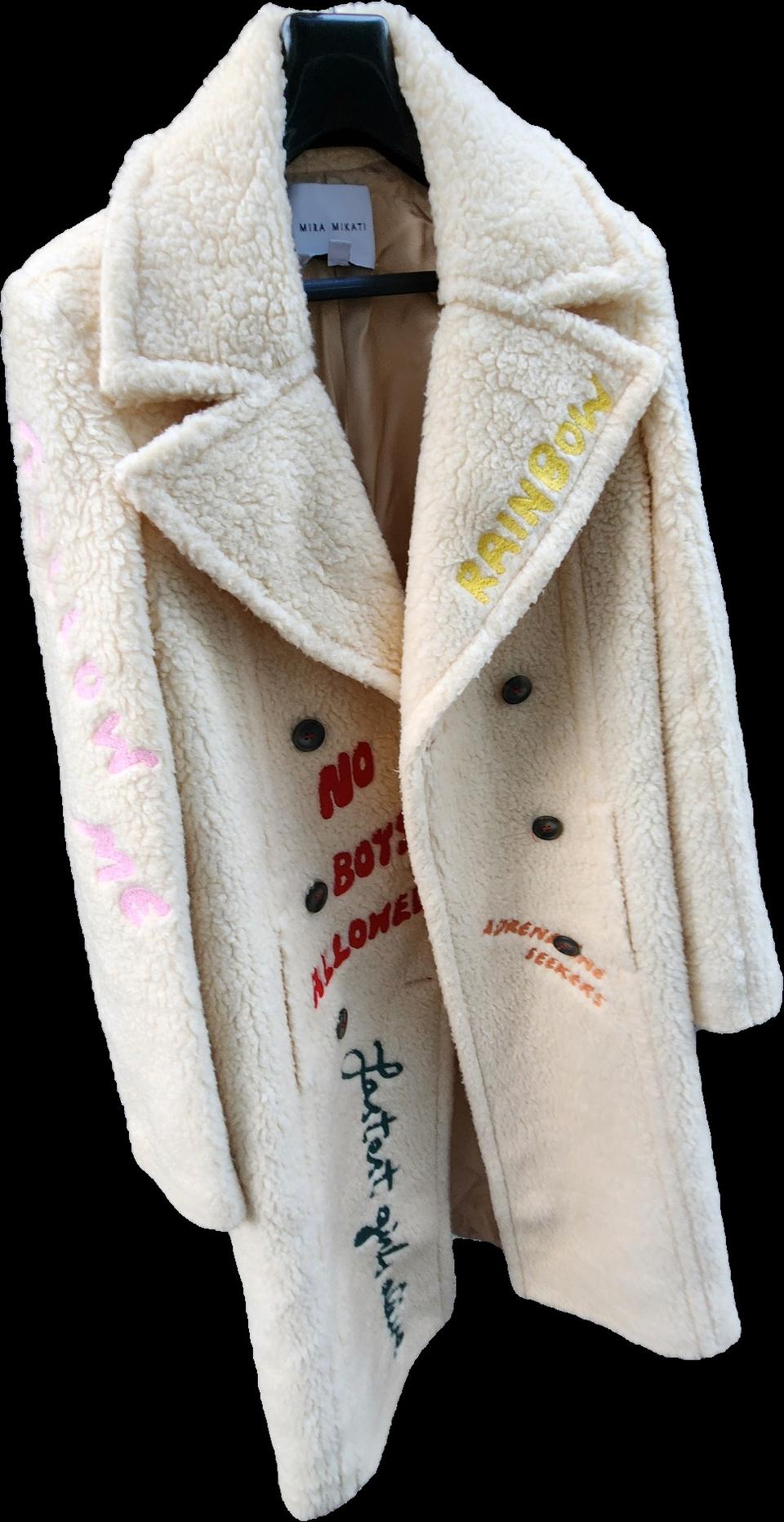 Mira Mikati 코트 55~66