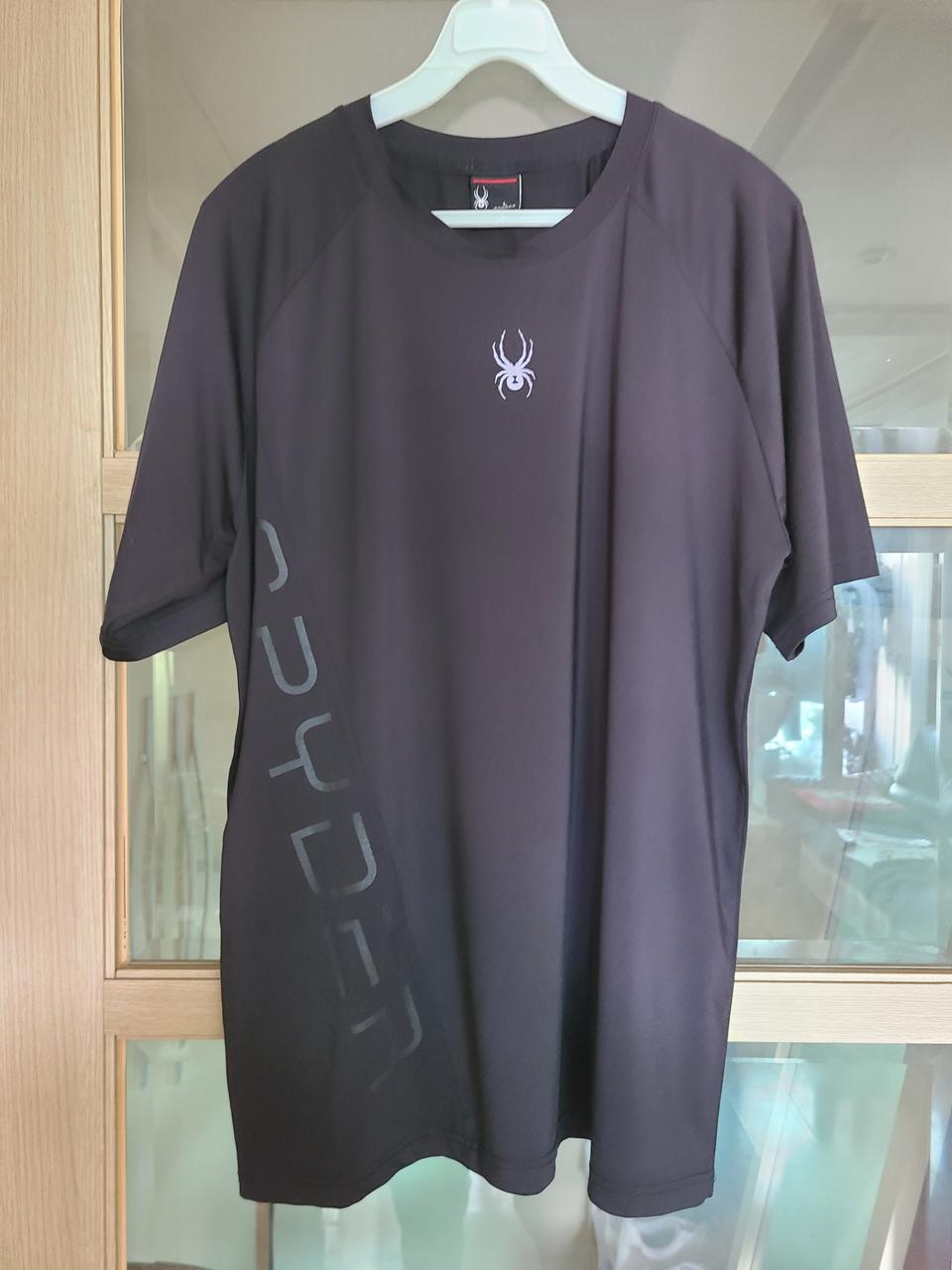 남성 스판  라운드 티셔츠 매끄러워요