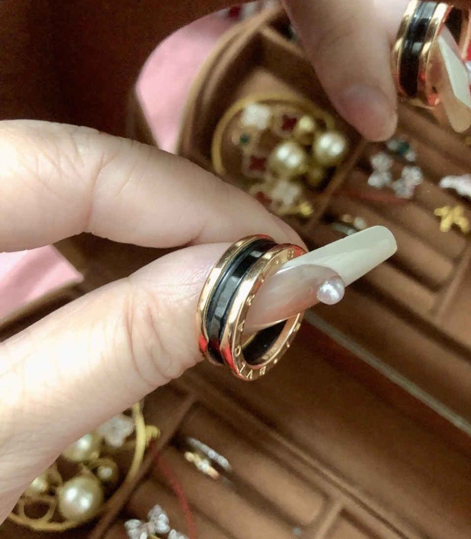 불가리 로즈 골드 레터링 각인 반지