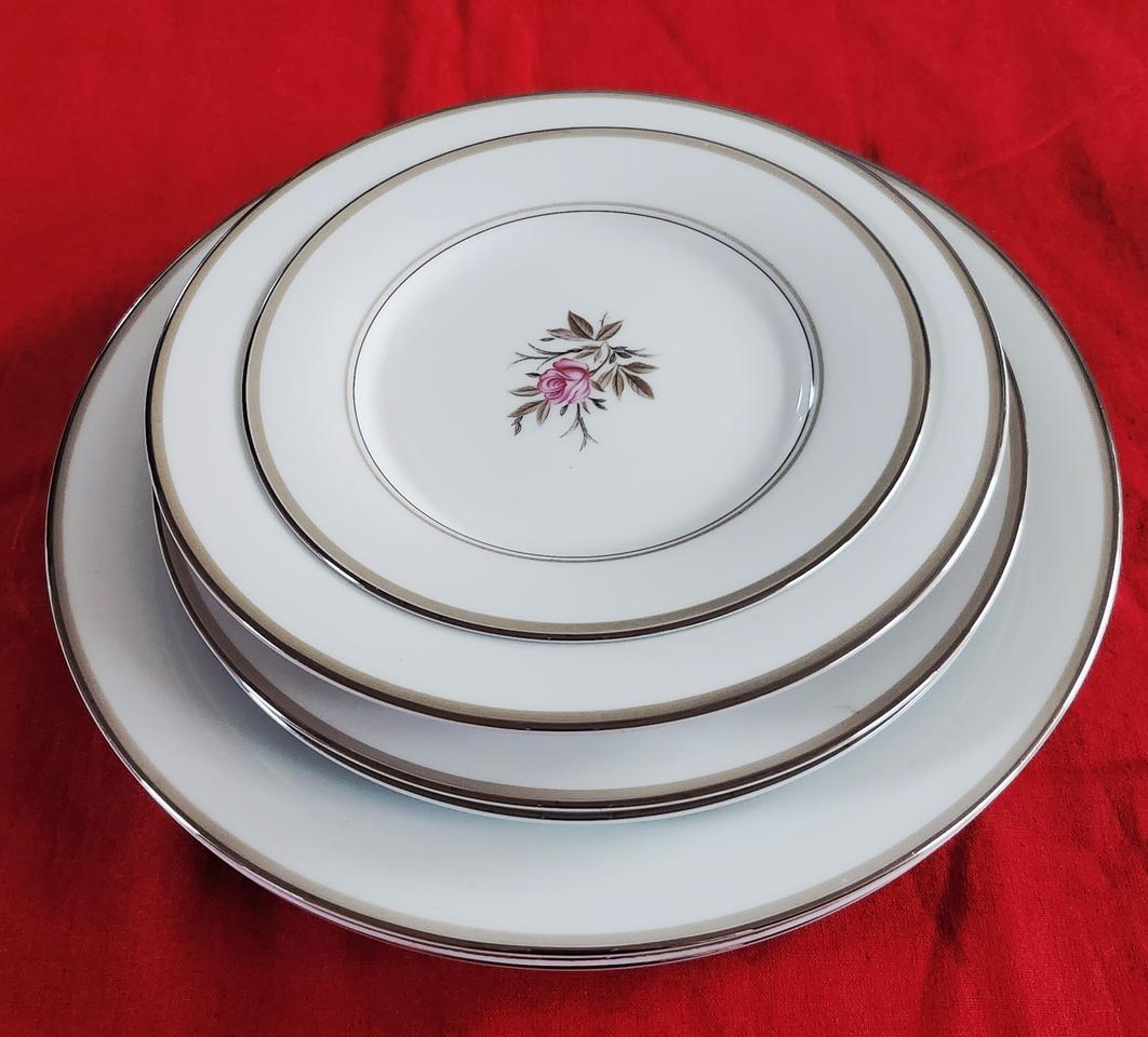 #노리다케 #일본명품그릇 #요리접시 #메인접시