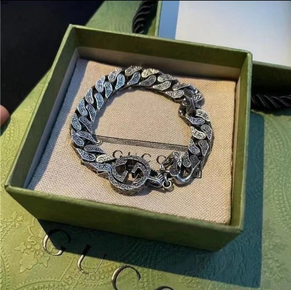 구찌 실버 팔찌