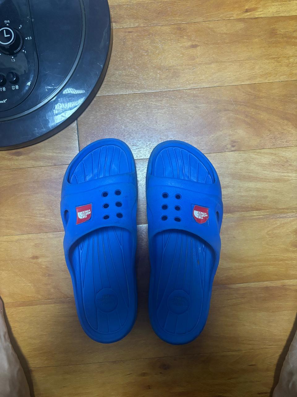 노스페이스 슬리퍼 260~265사이즈 판매