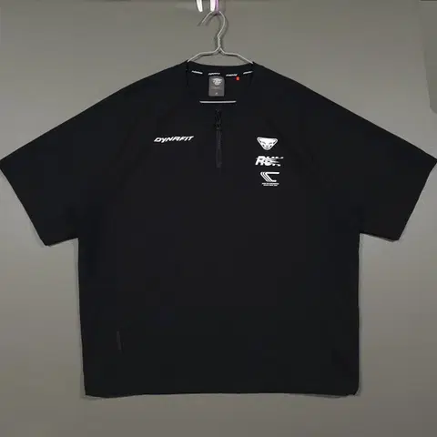 M 다이나핏 신형 24ss 스퍼트 기능성 우븐 하프집업 반팔티 블랙 95