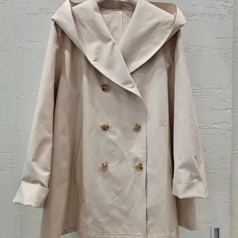 하루추가땡세일!!제평 브라운스 봄가을에 입으세요!! 하프 후드트렌치