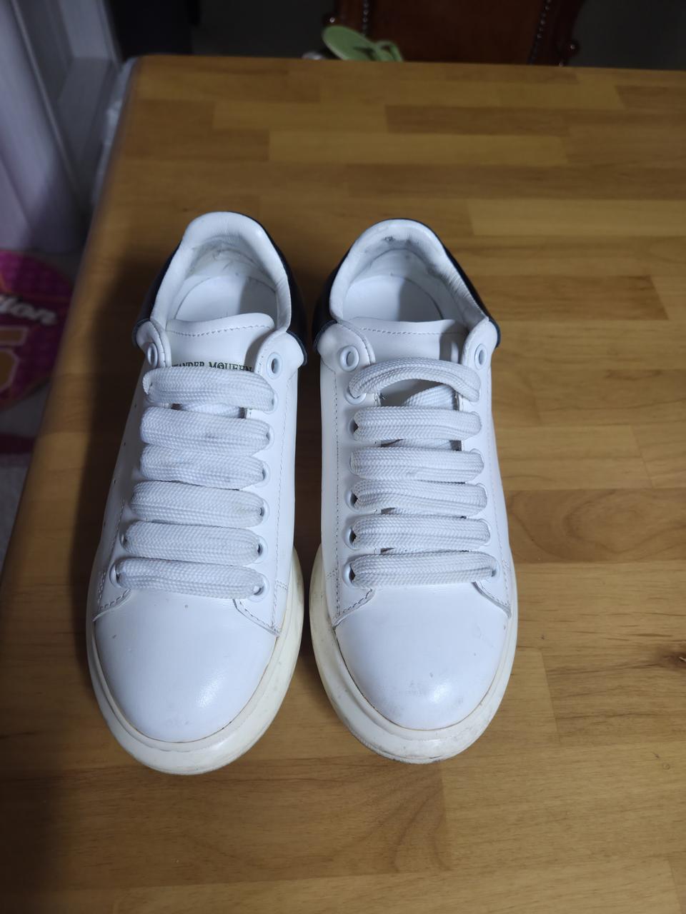 알렉산더 맥퀸255