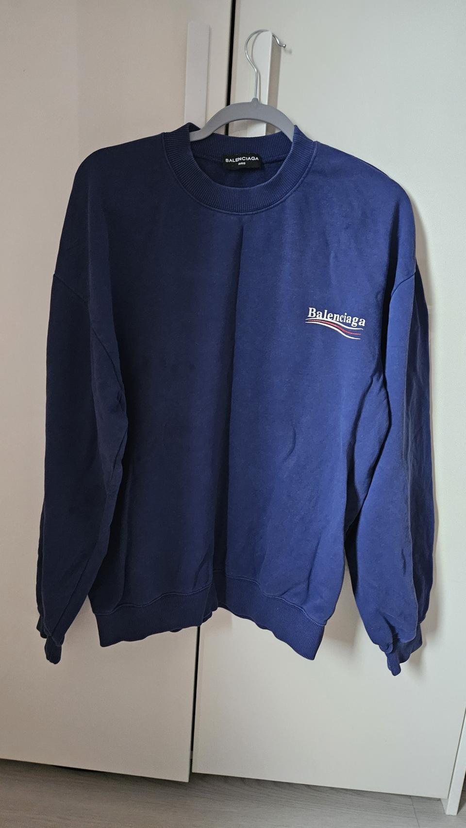 발렌시아가 맨투맨 XL