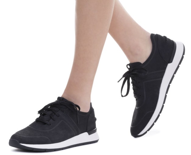 UGG 어그 Adaleen 부드러운가죽 여성스니커즈 240