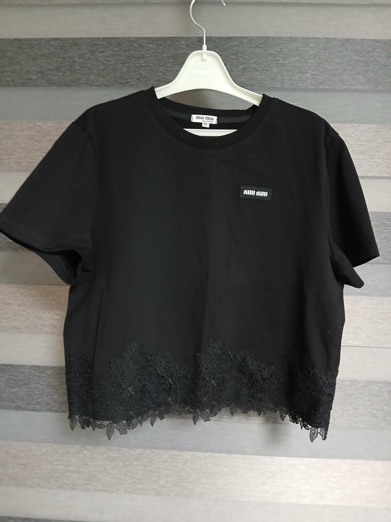 미우미우 여성 반팔티