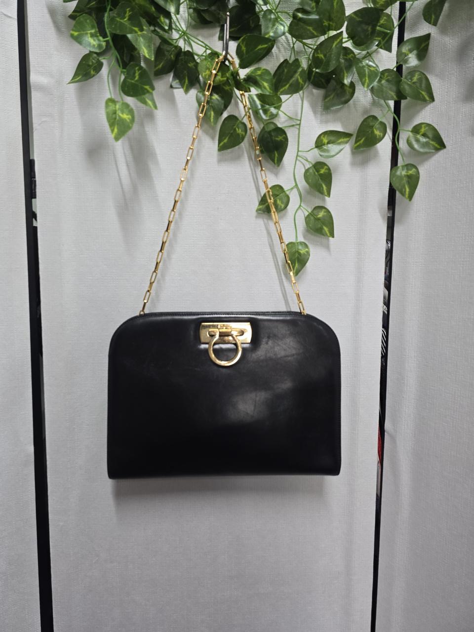 ♦페라가모간치니체인숄더백