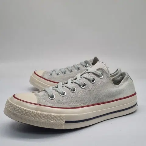 컨버스 척70로우 스니커즈250.