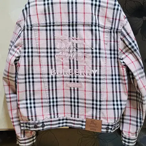 최저가 버버리 슈프림 트러커자켓